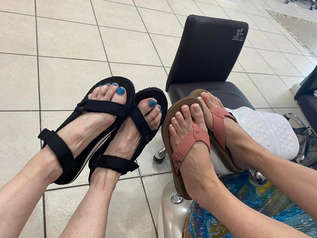 Pedicures 